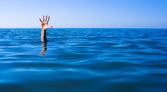 drowning-not-waving